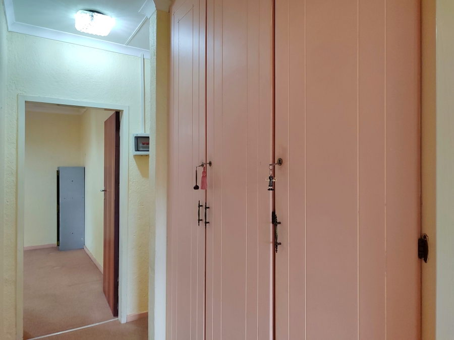 2 Bedroom Property for Sale in Roosheuwel North West